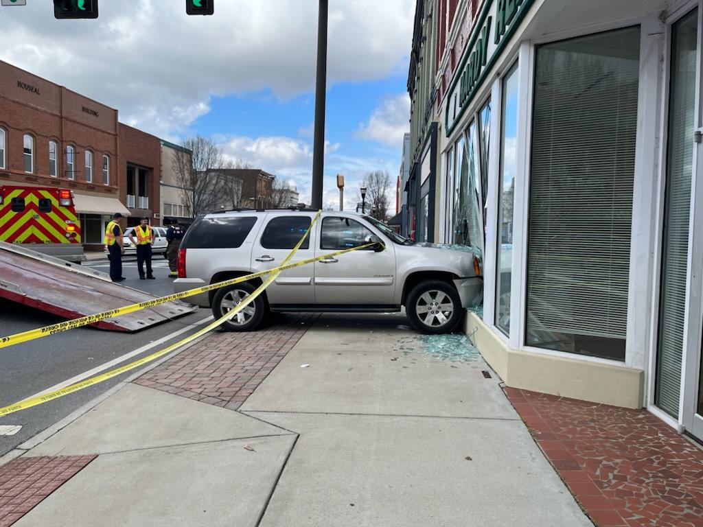 Hardy realty wreck march 16, 2022