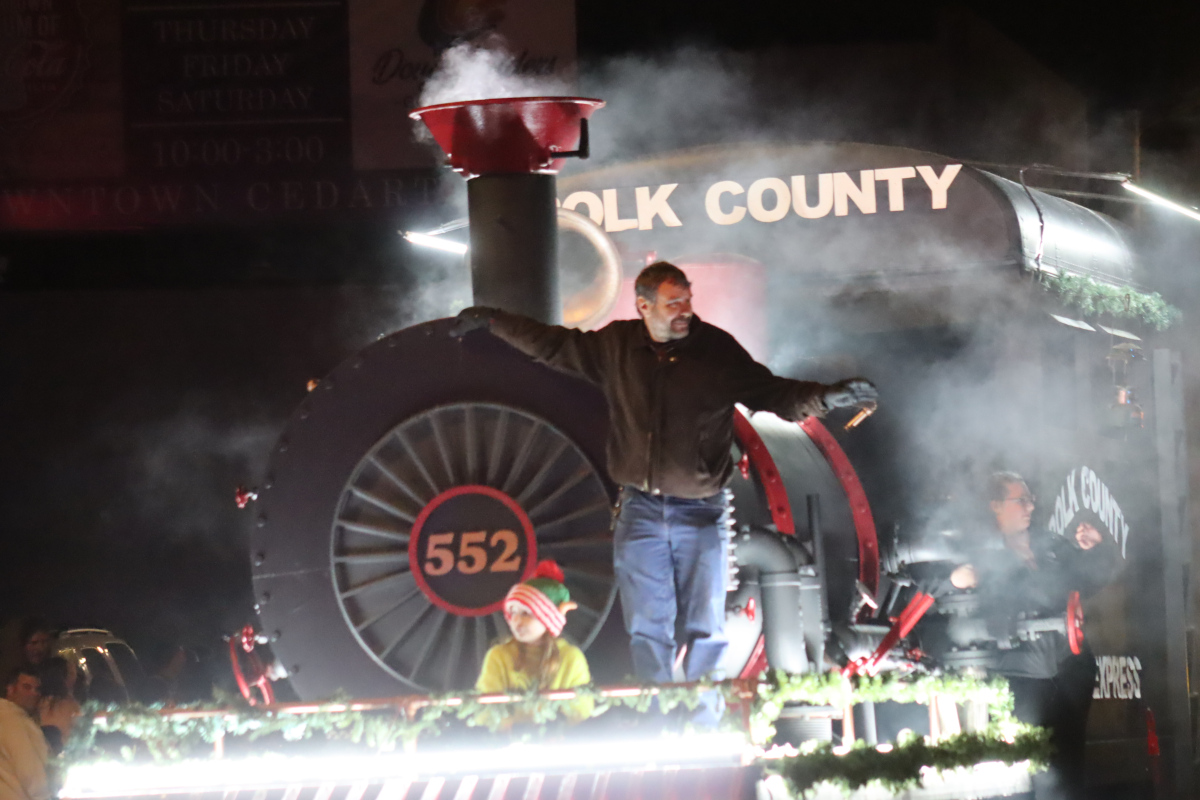 113023 cedxmasparade15
